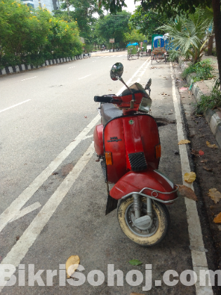Vespa T5